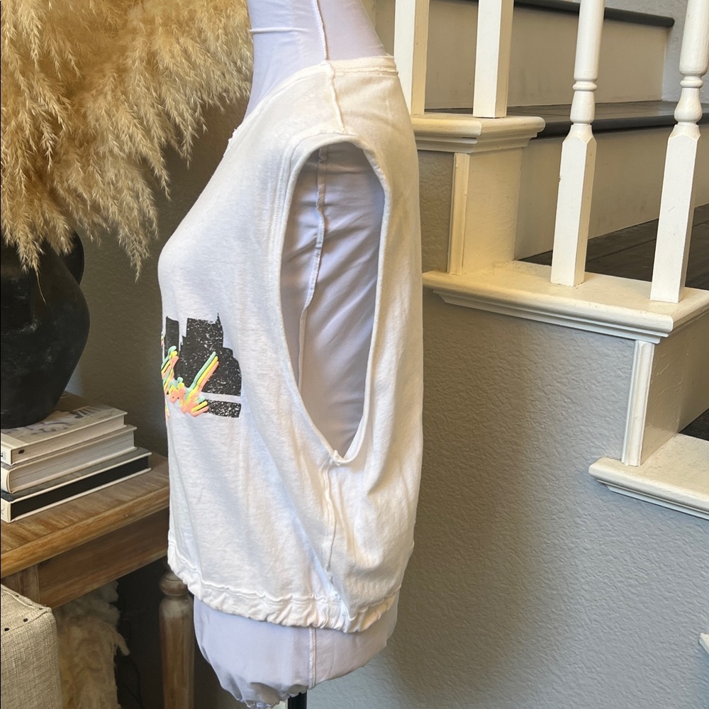 Free People Movement Heat Muscle Tee White Sleeveless Graphic Top Size Medium - Picture 5 of 7